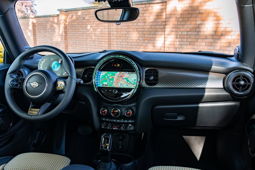 MINI Cooper S 3-Cửa Resolute Edition mới – Mang tinh thần xe đua Anh Quốc lên phố thị  - 1