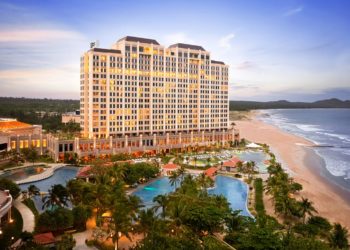 The Grand Ho Tram Strip - Một năm nhìn lại - 4