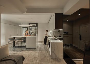 Chút nắng qua cửa sổ