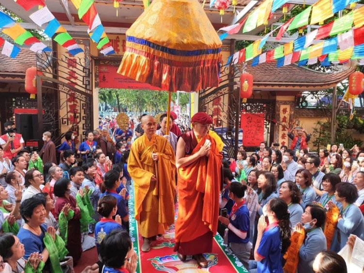 Đức Nhiếp Chính Vương Drukpa Thuksey Rinpoche chủ trì Pháp hội cầu an, ban gia trì chữa lành tại chùa Thiên Quang, Bình Dương - 4