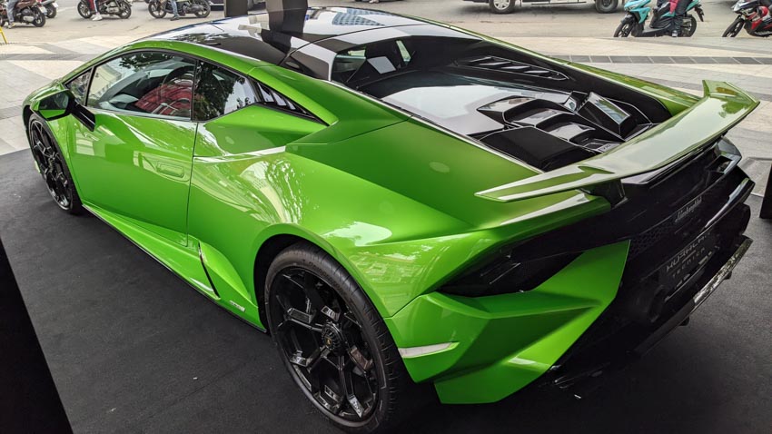 Lamborghini Huracán Tecnica hạ cánh Sài Gòn - 3