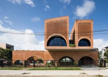 Những ngôi nhà Việt Nam tân cổ điển