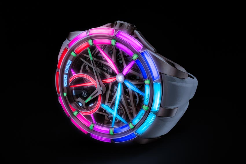 Roger Dubuis Excalibur Blacklight Spin-Stone Monobalancier - 'Kỳ quan' của sắc màu - 5