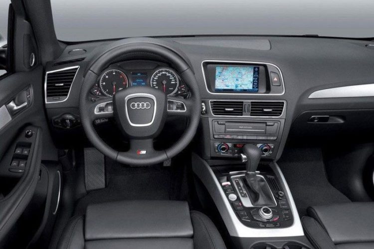 Audi Việt Nam triệu hồi thay thế túi khí trên vô lăng lái Audi TT