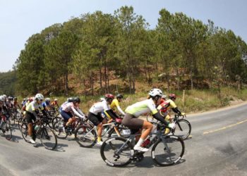 Chùm ảnh các cung đường đoàn đua đi qua - 6