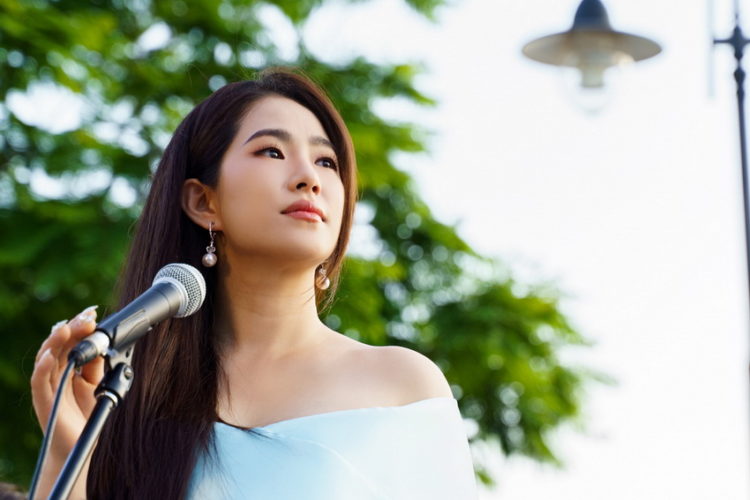 Lương Bích Hữu dường như Quên Cách Yêu sau 11 năm ra mắt 3