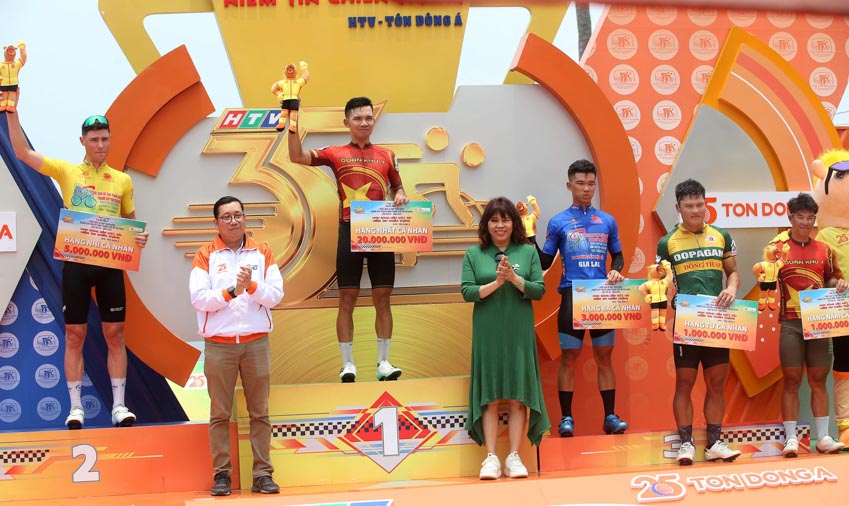 Cúp Xe đạp HTV – Tôn Đông Á. Chặng 13: Huỳnh Thanh Tùng (QK7) về nhất tại TP Nha Trang - 10