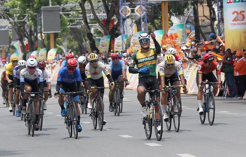 Cúp Xe đạp HTV – Tôn Đông Á lần thứ 35 – 2023: Tay đua Trần Tuấn Kiệt lần thứ 3 thắng chặng - 10