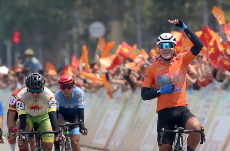 Cúp Xe đạp HTV- Tôn Đông Á lần thứ 35- 2023: Trần Tuấn Kiệt đội Dopagan Đồng Tháp lần thứ 2 về nhất chặng - 8