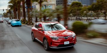 Chủ xe Vinfast VF 8 tại California có thể được nhận thêm khoản ưu đãi thuế lên đến 7.500 USD