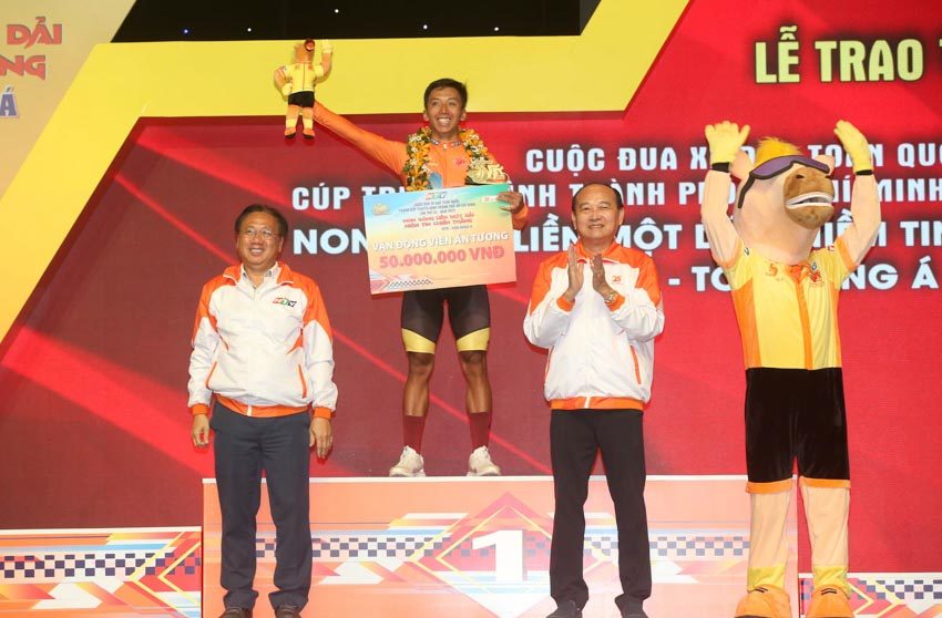 Cuộc đua xe đạp HTV – Tôn Đông Á lần thứ 35: Javier Perez thắng chặng và Petr Rikunov lập kỷ lục đoạt áo vàng - 12