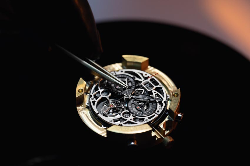 Cỗ máy RD#4: CODE 11.59 – chiếc đồng hồ đeo tay siêu phức tạp đầu tiên của Audemars Piguet Universelle - 18