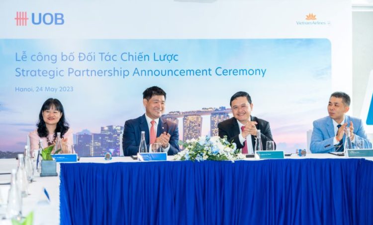 UOB Vietnam Airlines