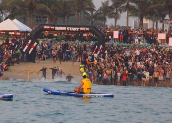 Hơn 3.000 'người sắt' chinh phục giải VinFast IRONMAN 70.3 Việt Nam 2023  - 1