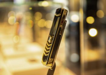 Những rủi ro khi mua điện thoại Vertu xách tay, trôi nổi - 3