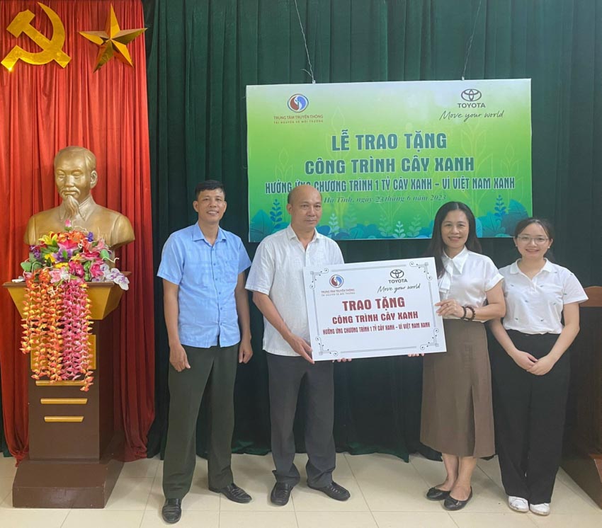 Toyota Việt Nam triển khai Chương trình 'Một tỷ cây xanh – Vì Việt Nam xanh' tại tỉnh Hà Tĩnh và An Giang - 1