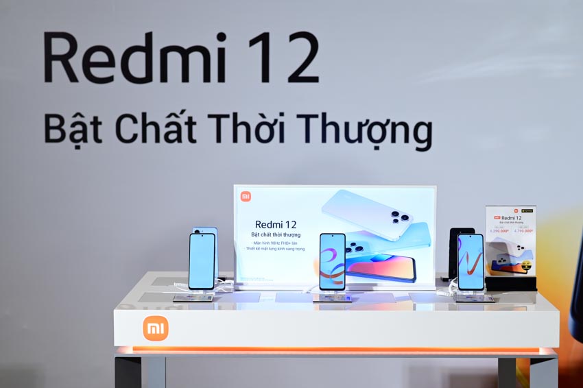 Xiaomi mở bán đặc biệt Redmi 12 - 1