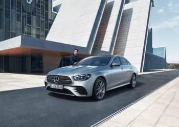 Khách hàng Mercedes-Benz đang được hưởng hàng loạt ưu đãi giá trị từ tháng 7/2023 - 2