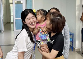  Tập đoàn SK đã trao tặng nụ cười cho 4.273 trẻ em Việt Nam trong 27 năm - 1