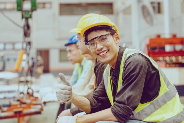 Cập nhật thị trường lao động 6 tháng đầu năm 2023 – Nhiều khó khăn và lệch pha cung-cầu