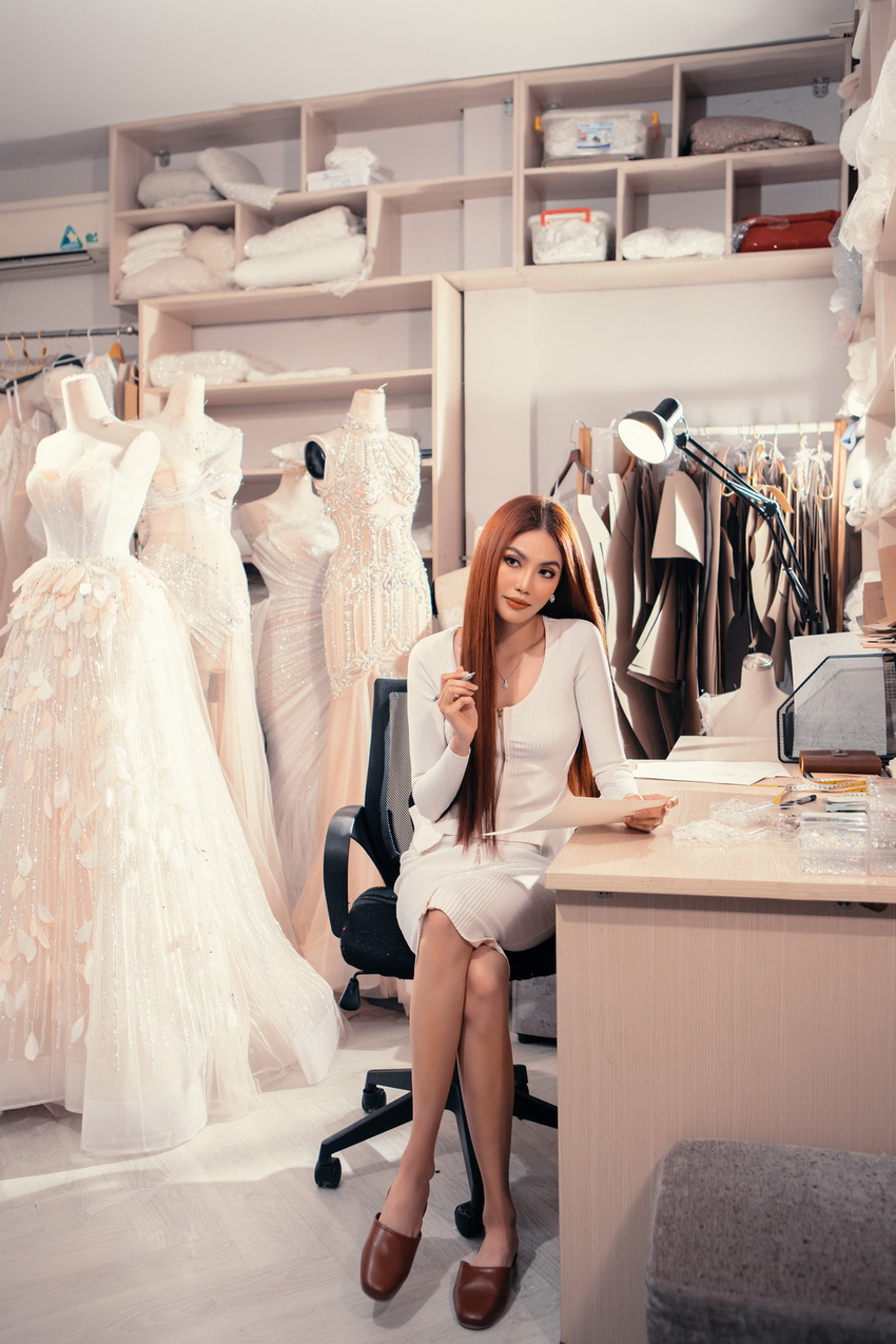 Lan Khuê bắt tay thương hiệu thời trang Nhật Bản Hacchic lấn sân thiết kế váy cưới 2