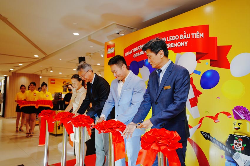 Ra mắt cửa hàng chính hãng đầu tiên của LEGO tại Việt Nam - 3