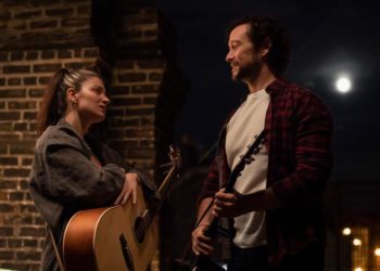 Tác phẩm gây chú ý tại LHP Sundance - Flora and Son chính thức ra mắt khán giả Việt Nam - 2