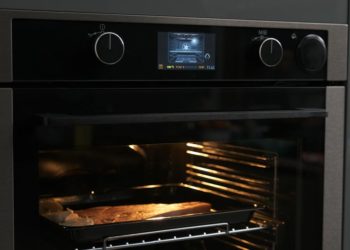 Lò nướng bù ẩm cách để có những món nướng thơm giòn, mọng nước chuẩn nhà hàng