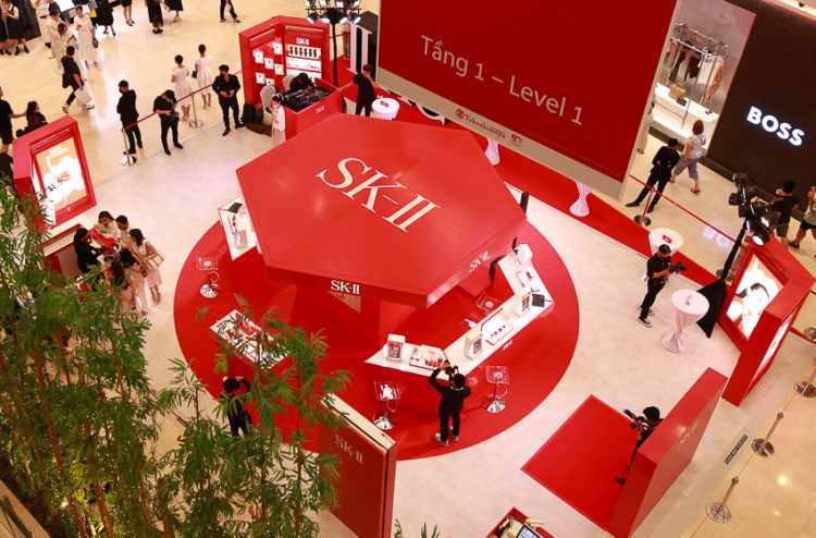 Bước vào thế giới làm đẹp của SK-II: Cửa hàng đầu tiên tại Việt Nam