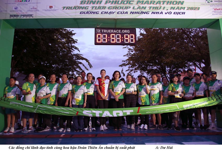 Gỉải Bình Phước Marathon Trường Tươi Group thành công tốt đẹp - Thị xã Phước Long dậy sóng với hơn 3 ngàn bước chân cùng chạy - 13