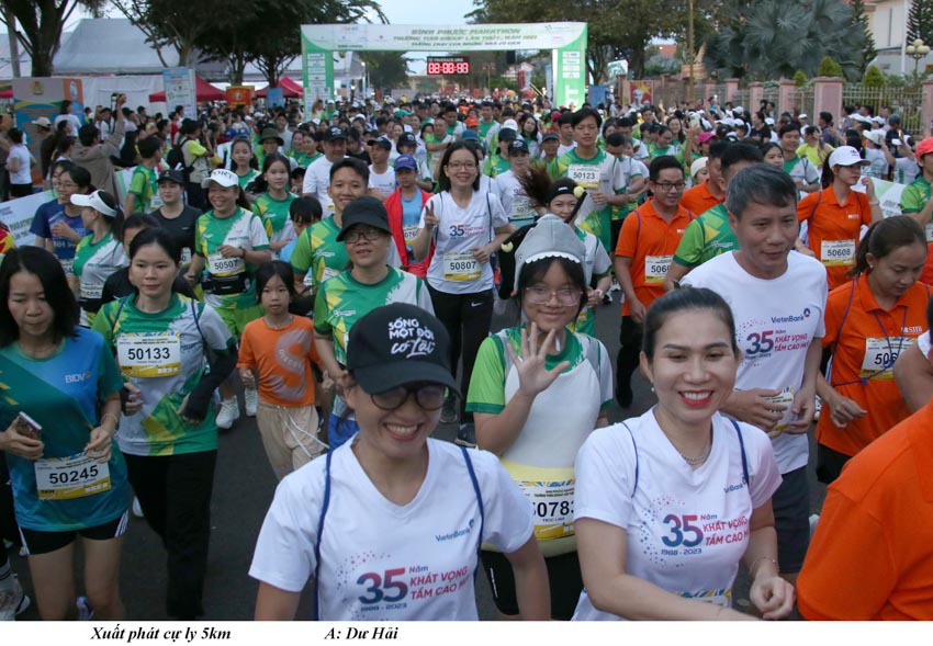 Gỉải Bình Phước Marathon Trường Tươi Group thành công tốt đẹp - Thị xã Phước Long dậy sóng với hơn 3 ngàn bước chân cùng chạy - 11