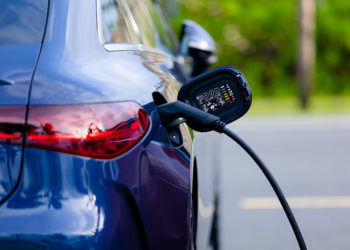 Mercedes-Benz Việt Nam khuyến mãi đặc biệt cho xe điện EQ: Tặng bộ sạc tại nhà Mercedes-Benz Wallbox đến hết tháng 6/2024