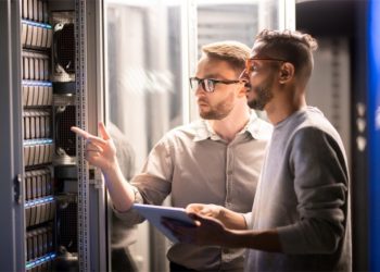 Ngành công nghiệp trung tâm dữ liệu năm 2024: Trí tuệ nhân tạo và Phát triển bền vững dẫn đầu xu hướng