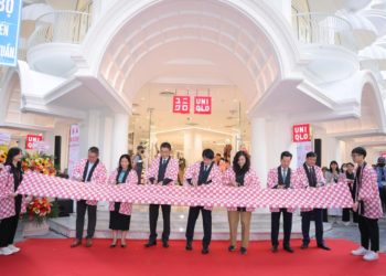 UNIQLO khai trương cửa hàng thứ 10 tại Hà Nội và cam kết đóng góp cho phát triển kinh tế-xã hội Việt Nam - 4