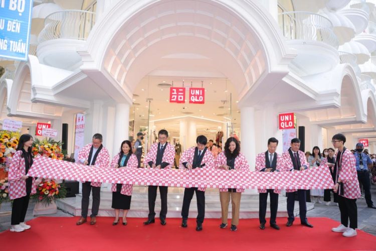 UNIQLO khai trương cửa hàng thứ 10 tại Hà Nội và cam kết đóng góp cho phát triển kinh tế-xã hội Việt Nam - 4