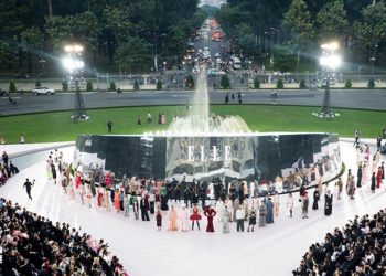 ELLE Fashion Show 2023 – màn trình diễn mãn nhãn của hơn 100 thiết kế thời trang tại Dinh Độc Lập - 5