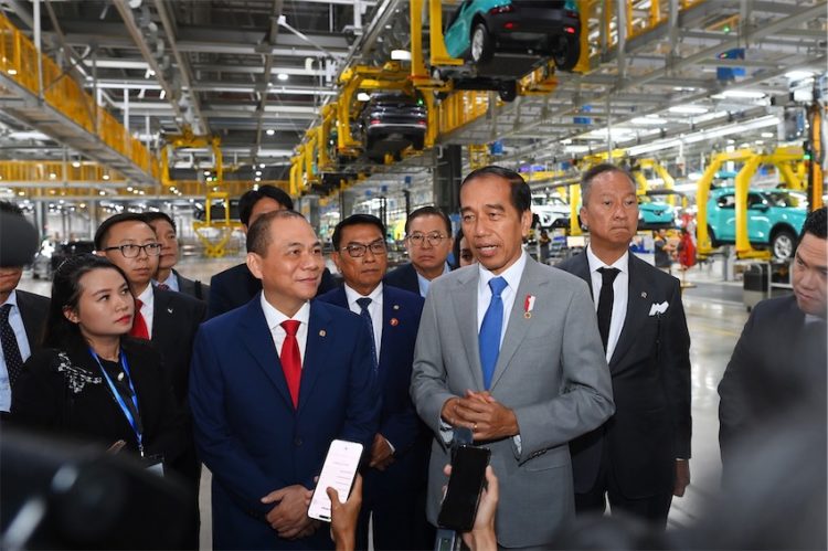 Tổng thống Indonesia thăm tổ hợp nhà máy VinFast