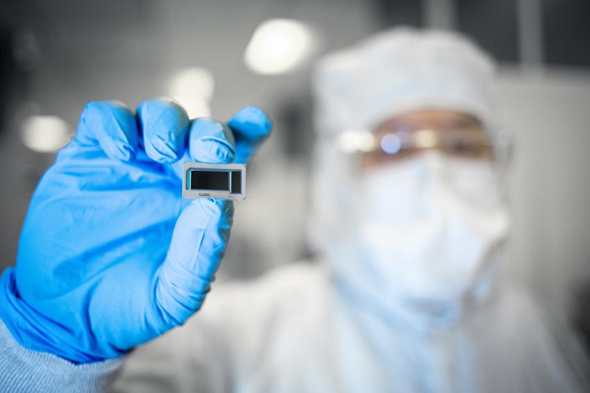 Intel ra mắt mảng gia công chip theo hệ thống đầu tiên trên thế giới - 1