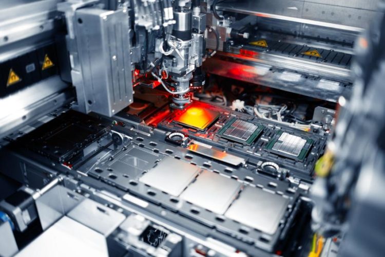 Intel ra mắt mảng gia công chip theo hệ thống đầu tiên trên thế giới - 2