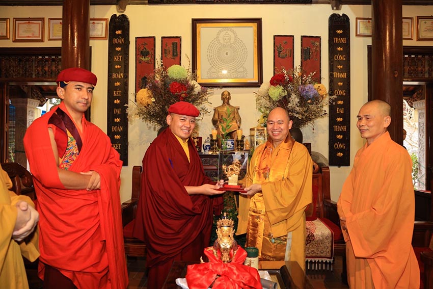 Ngài Drukpa Thuksey Rinpoche cử hành Đại Pháp hội Cầu an Dược Sư Hoàng Tài Bảo Thiên tại Đại Bảo Tháp Mandala Tây Thiên - 1