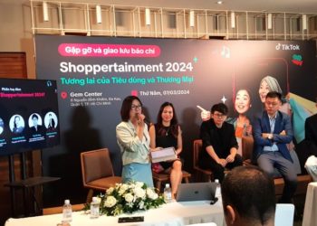 Shoppertainment 2024: Người tiêu dùng Việt tin tưởng các đánh giá sản phẩm, dịch vụ từ Cộng đồng khi mua sắm