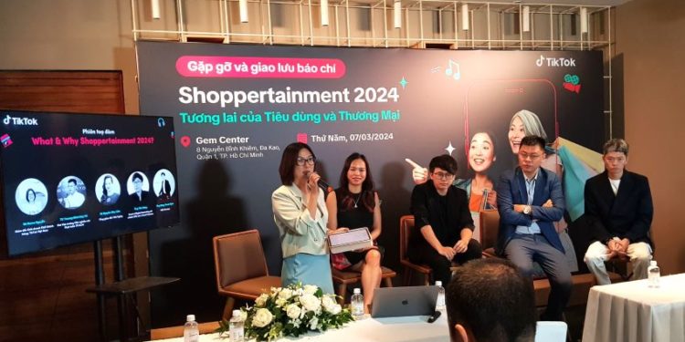 Shoppertainment 2024: Người tiêu dùng Việt tin tưởng các đánh giá sản phẩm, dịch vụ từ Cộng đồng khi mua sắm
