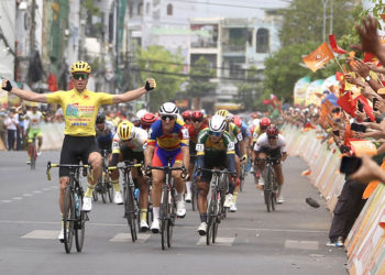 Gỉải thưởng Áo Cam tăng gấp đôi 100 triệu cho tay đua Việt Nam thi đấu ấn tượng - 4