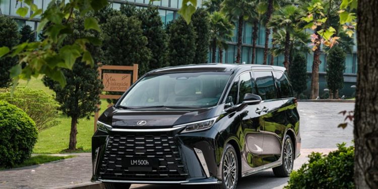 Lexus LM 500h: Trải nghiệm 'Khoang hạng nhất di động' - 7