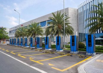 Nhà sáng lập Vinfast thành lập Công ty Phát triển Trạm sạc xe điện toàn cầu