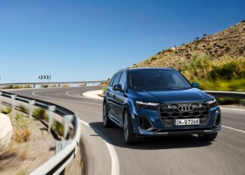 Audi Việt Nam ra mắt Q7 mới: Kết hợp hoàn hảo của phong cách và hiệu suất - 2