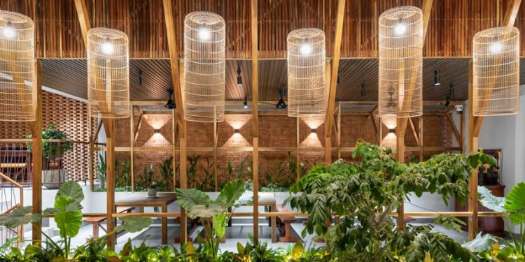 Câu chuyện yêu thương từ Mũi Né đến Địa Trung Hải - 28