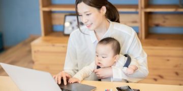 Cân bằng giữa công việc và con cái: Giải pháp nào cho các bậc cha mẹ trẻ?