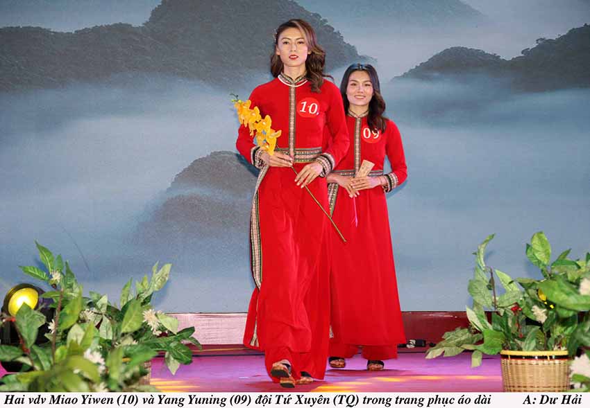 Sắc màu rực rỡ với chiếc áo dài Việt Nam - 9