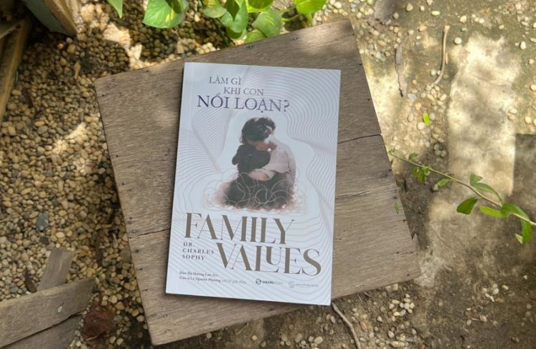 Làm gì khi con nổi loan - Chuyển hóa chính mình để nuôi dạy trẻ thơ